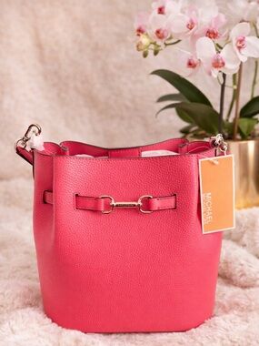 NWT Michael Kors Hot Pink Pebbled Leather Bucket Shoulder Bag